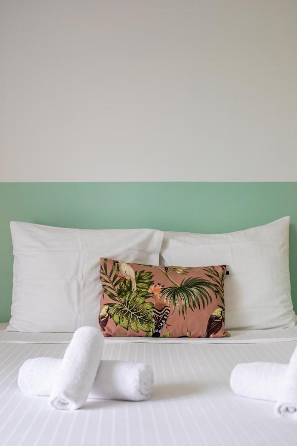 Boutique Hotel & Apartments Jt Curacao ウィレムスタッド エクステリア 写真